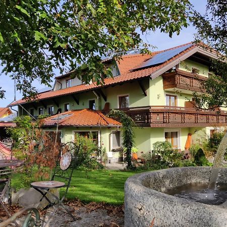 Pension Holzapfel Занкт-Ґеорґен-ім-Аттерґау Екстер'єр фото
