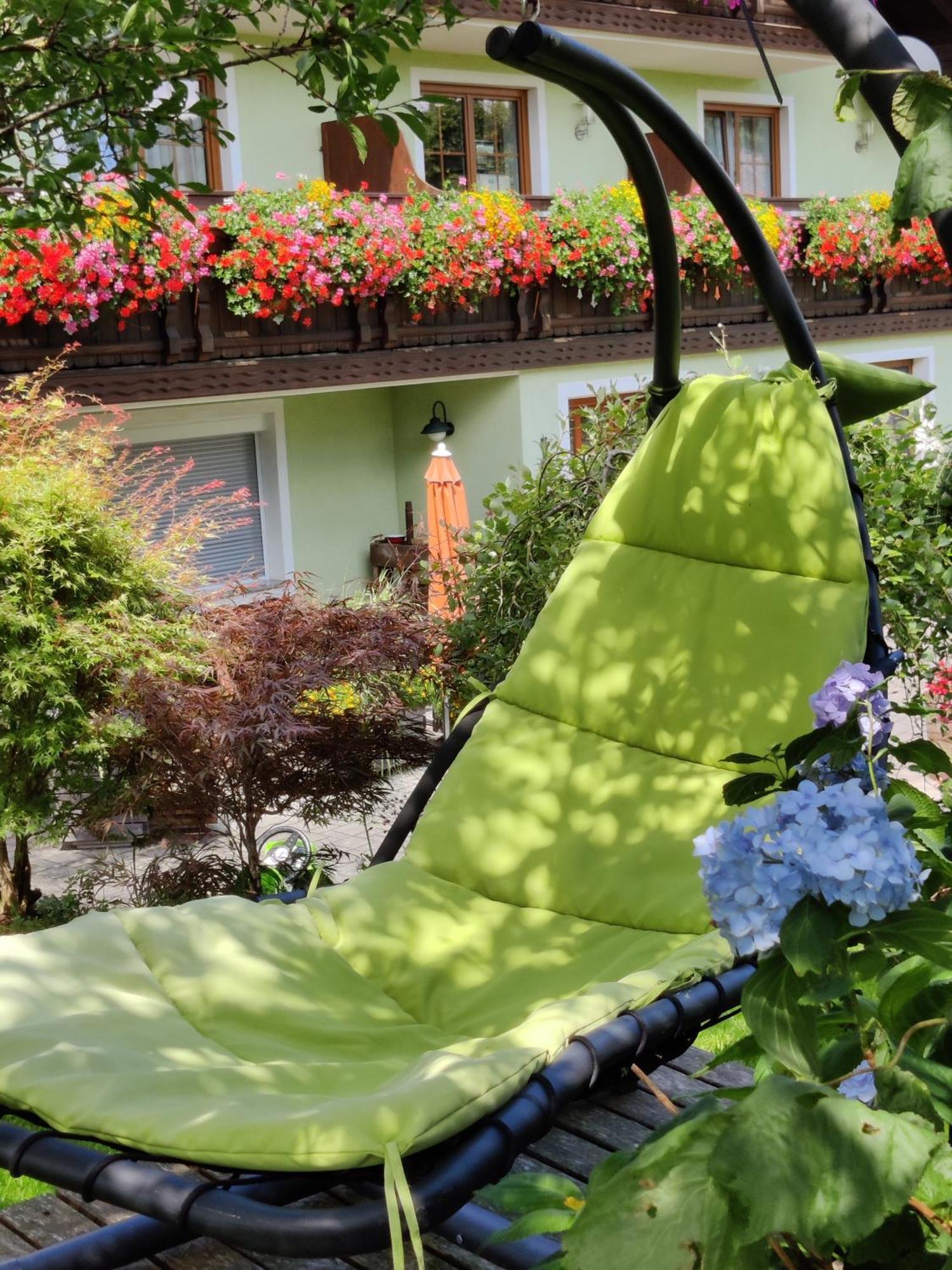 Pension Holzapfel Занкт-Ґеорґен-ім-Аттерґау Екстер'єр фото
